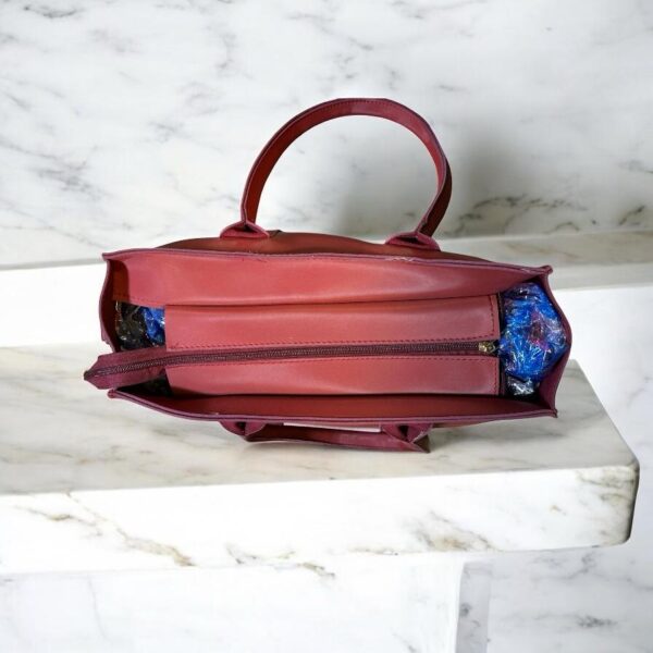 Women Red Vine Tote Bag - Image 4