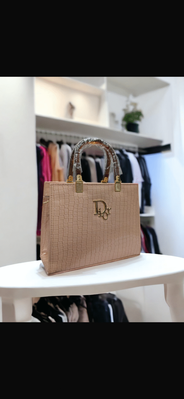 Dior Acrylic Collection - Image 7